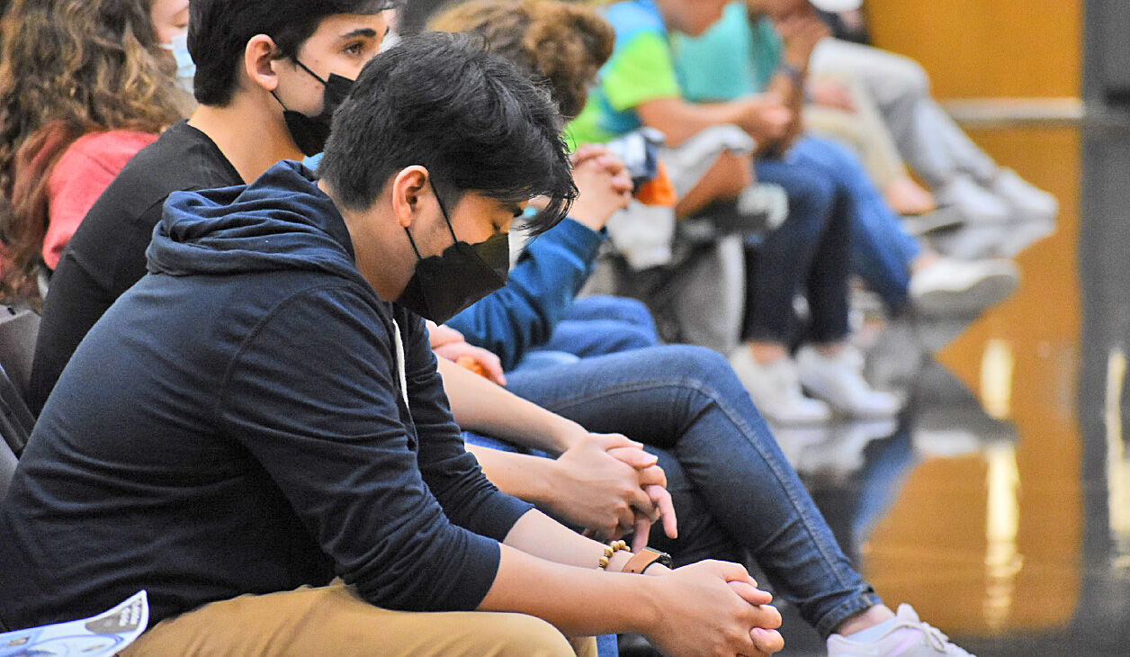 Youth spend time in silent prayer